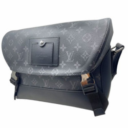 LOUIS VUITTON MESSENGER PM VOYAGER