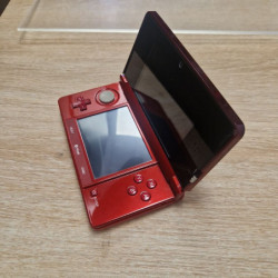 NINTENDO 3DS AVEC BOITE CHARGEUR  ET NOTICE