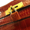 SAC A MAIN HERMES KELLY 32 CROCODILE COGNAC