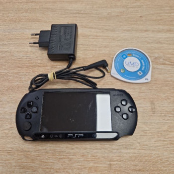 SONY PSP STREET E1004 + THE SIMS 2 PETS ET CHARGEUR