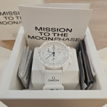 OMEGA SWATCH SNOPPY BLANC MISSION TO THE MOONPHASE