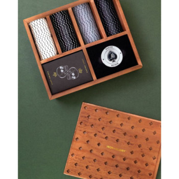 DEAD MAN S HAND IRON & GLORY PREMIUM POKER SET