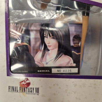 FINAL FANTASY VIII RINOA HEARTILLY WING HEART + CARTE NUMEROTEE